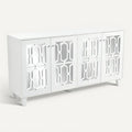 Technische titel in het Nederlands: **Witte kast met decoratieve panelen en vier deuren**